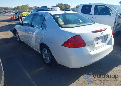 2007 Honda Accord 2.4 Ex z USA, uszkodzony, nr VIN 1HGCM56857A062382